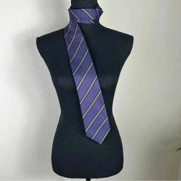 Banana Republic Men’s Deep Purple Silk Blend Neck Tie - Picture 2 of 7